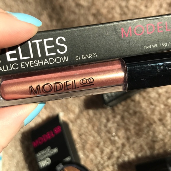 Model Co eyeshadows - Picture 5 of 8